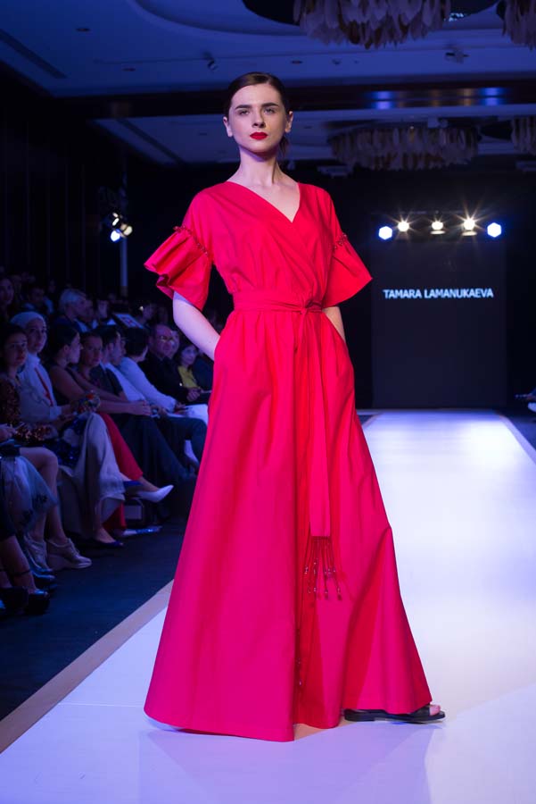Потрясающее открытие Azerbaijan Fashion Week – яркие краски и тренды сезона (ФОТО)