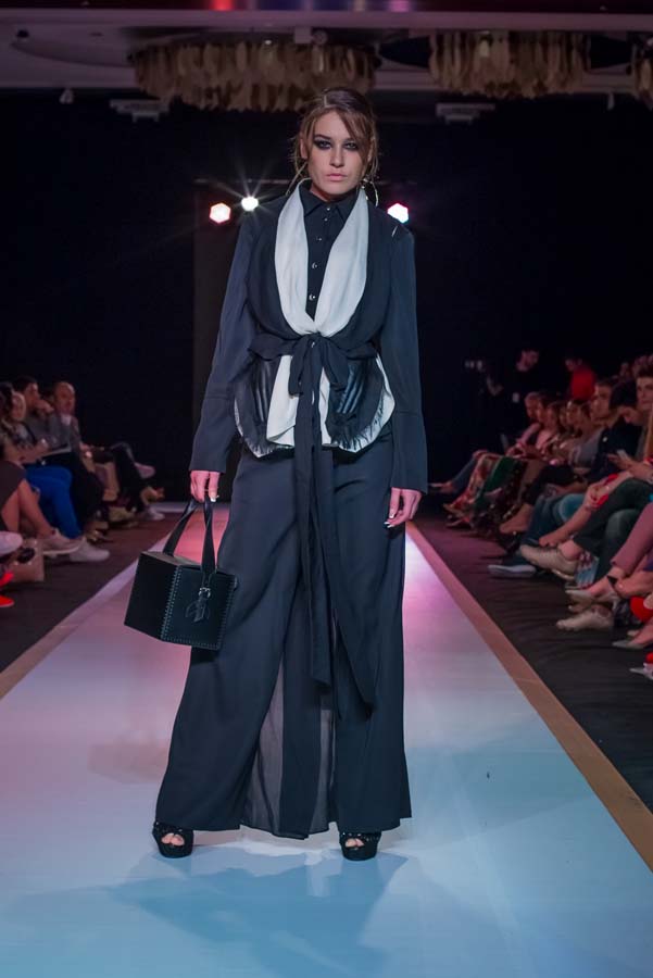 Потрясающее открытие Azerbaijan Fashion Week – яркие краски и тренды сезона (ФОТО)