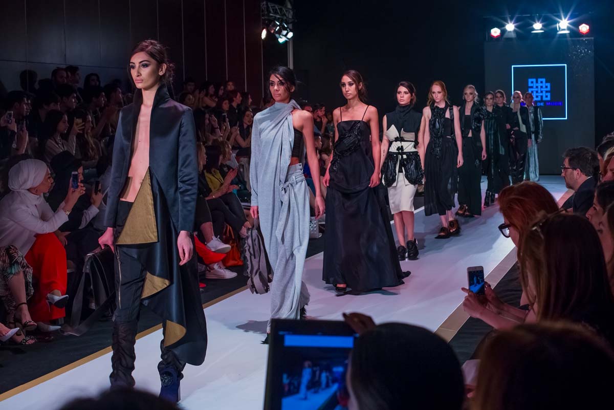 Потрясающее открытие Azerbaijan Fashion Week – яркие краски и тренды сезона (ФОТО)