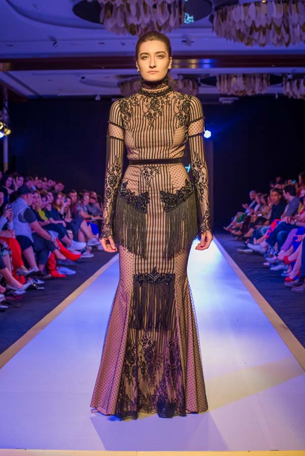Потрясающее открытие Azerbaijan Fashion Week – яркие краски и тренды сезона (ФОТО)