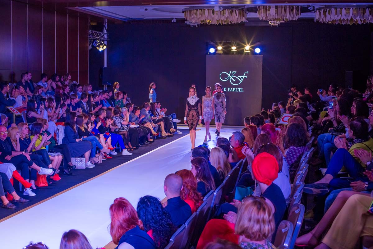 Потрясающее открытие Azerbaijan Fashion Week – яркие краски и тренды сезона (ФОТО)