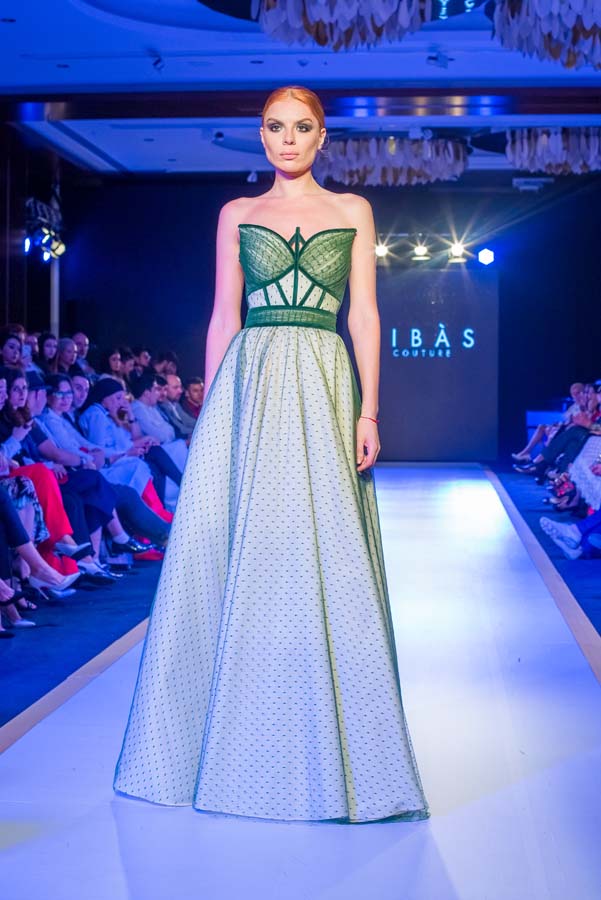Потрясающее открытие Azerbaijan Fashion Week – яркие краски и тренды сезона (ФОТО)