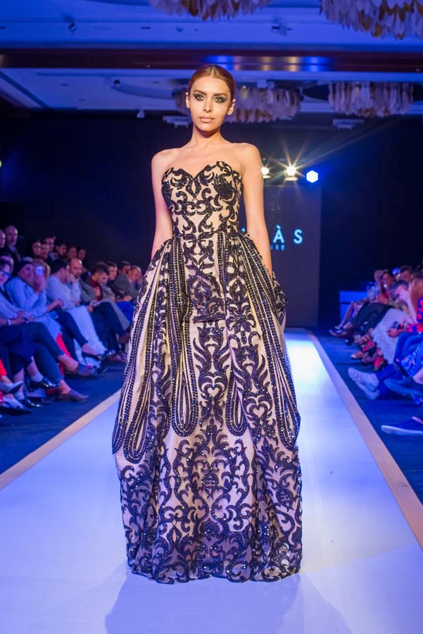Потрясающее открытие Azerbaijan Fashion Week – яркие краски и тренды сезона (ФОТО)