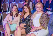 Потрясающее открытие Azerbaijan Fashion Week – яркие краски и тренды сезона (ФОТО)