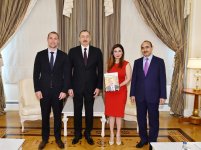 Президенту Ильхаму Алиеву вручена премия "Человек года в мире" (ФОТО)