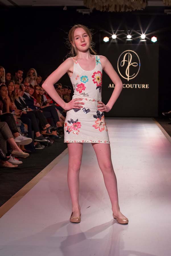 Дети и взрослые "взорвали" Баку на Azerbaijan Fashion Week (ФОТО)
