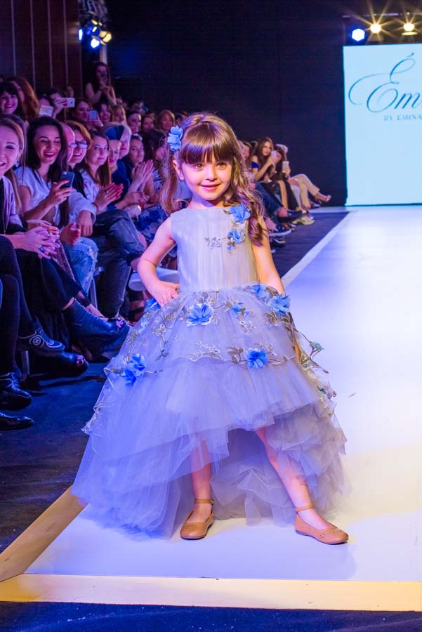 Дети и взрослые "взорвали" Баку на Azerbaijan Fashion Week (ФОТО)