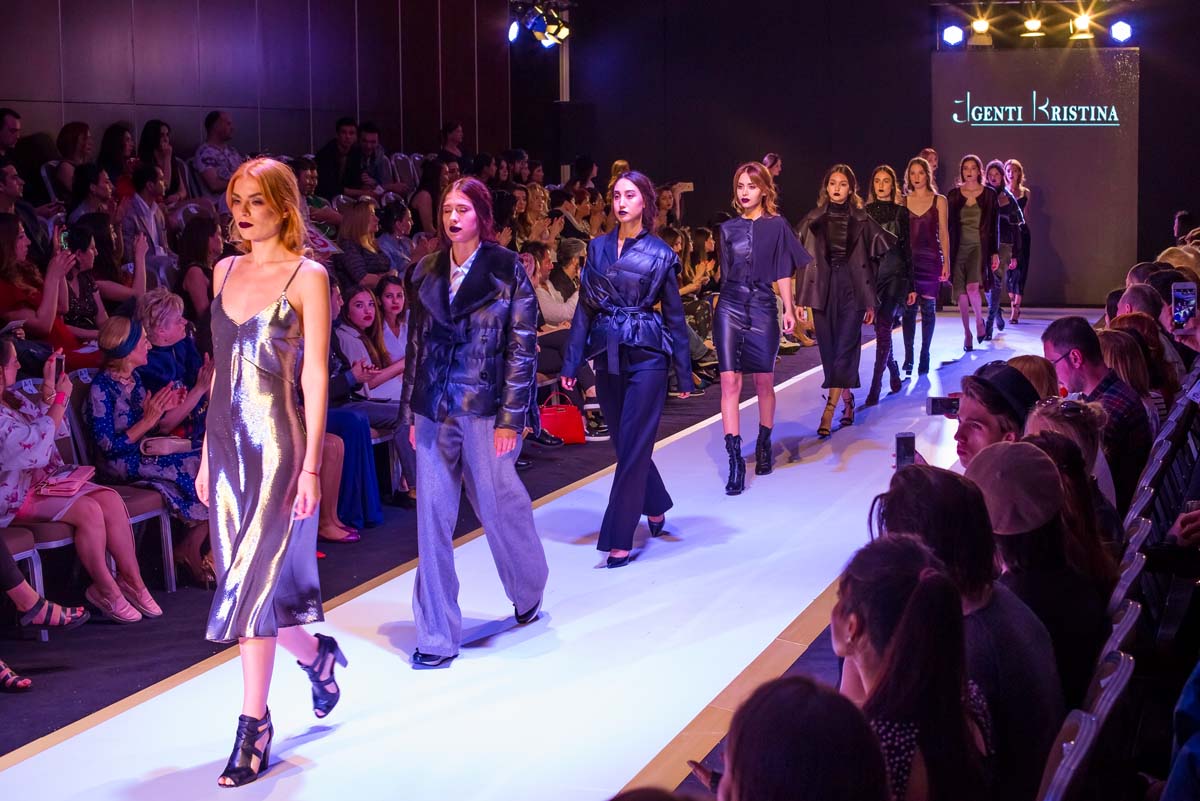 Дети и взрослые "взорвали" Баку на Azerbaijan Fashion Week (ФОТО)