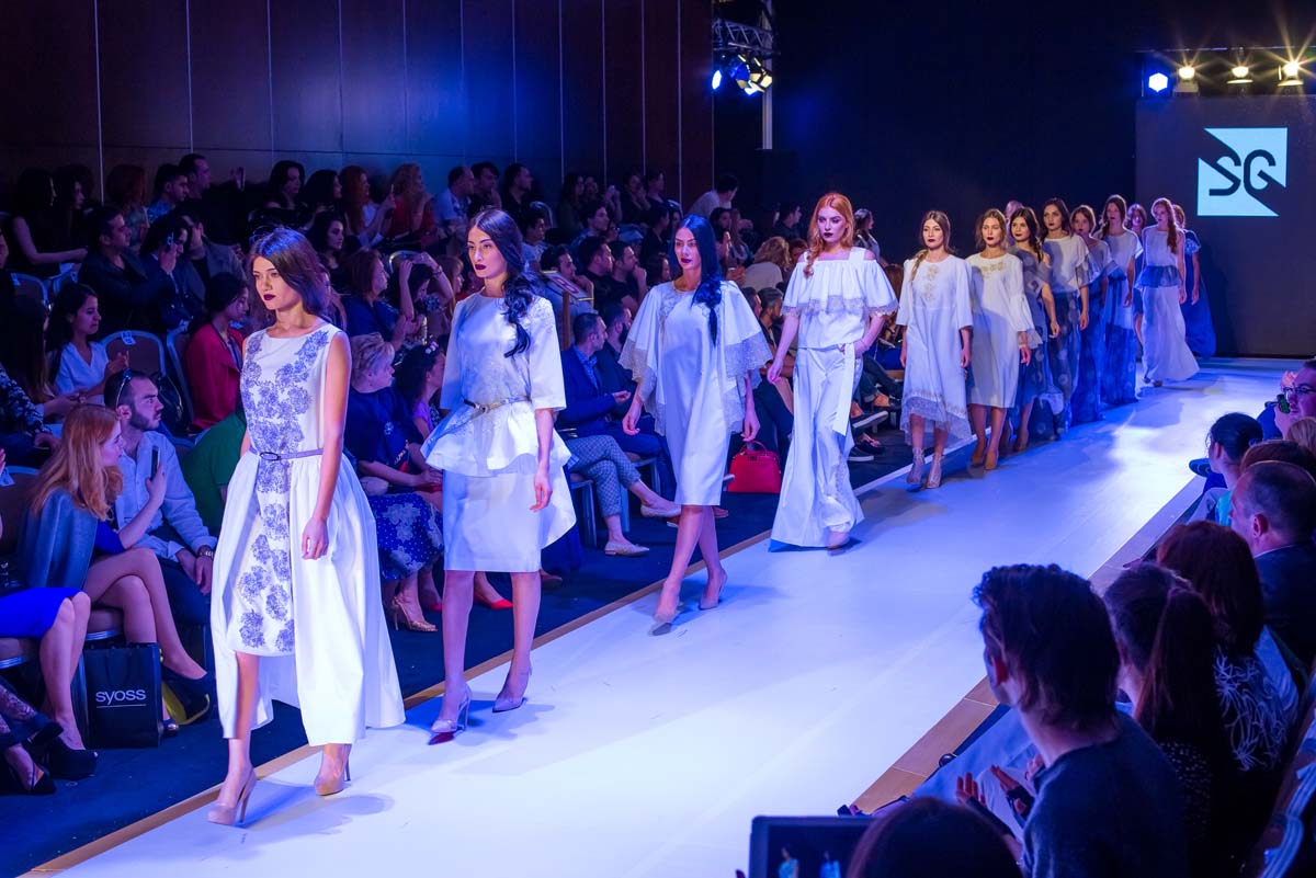 Дети и взрослые "взорвали" Баку на Azerbaijan Fashion Week (ФОТО)