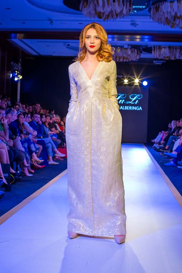 Дети и взрослые "взорвали" Баку на Azerbaijan Fashion Week (ФОТО)