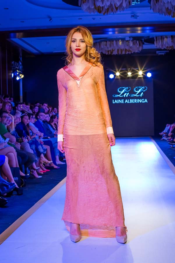 Дети и взрослые "взорвали" Баку на Azerbaijan Fashion Week (ФОТО)