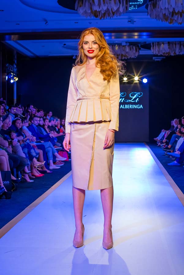 Дети и взрослые "взорвали" Баку на Azerbaijan Fashion Week (ФОТО)
