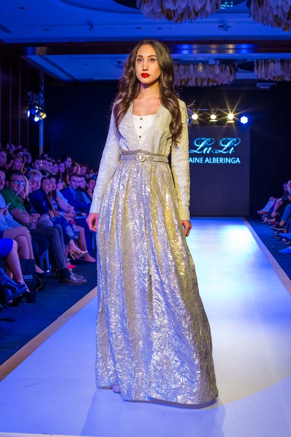 Дети и взрослые "взорвали" Баку на Azerbaijan Fashion Week (ФОТО)