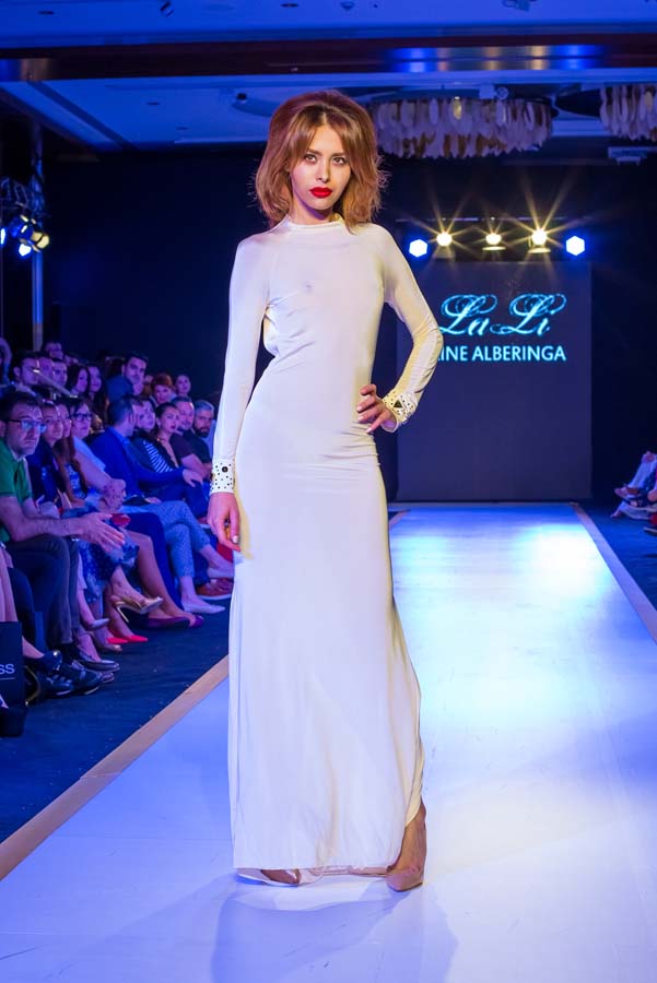 Дети и взрослые "взорвали" Баку на Azerbaijan Fashion Week (ФОТО)