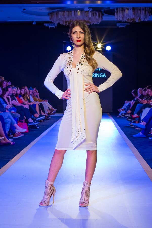 Дети и взрослые "взорвали" Баку на Azerbaijan Fashion Week (ФОТО)