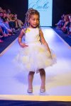Дети и взрослые "взорвали" Баку на Azerbaijan Fashion Week (ФОТО)