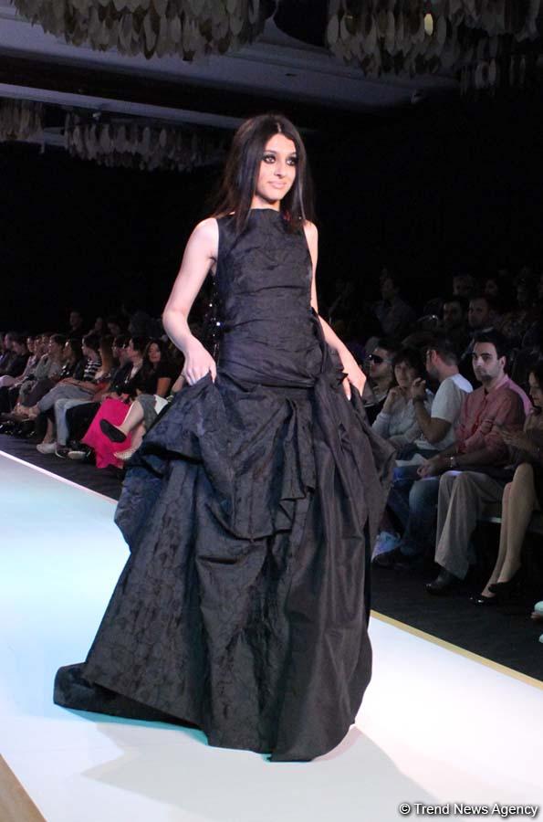 Гюльнара Халилова стала главной моделью дефиле Khafiz Khan  на Azerbaijan Fashion Week (ФОТО)