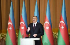 Президент Ильхам Алиев принял участие в официальном приеме по случаю Дня Республики (ФОТО)