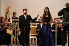 Юные музыканты выступили с концертом в честь Дня Республики (ФОТО)