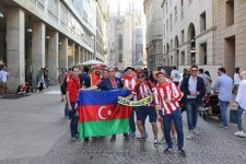 Флаг Азербайджана на Piazza del Duomo – Милан встречает финал Лиги чемпионов (ФОТО)