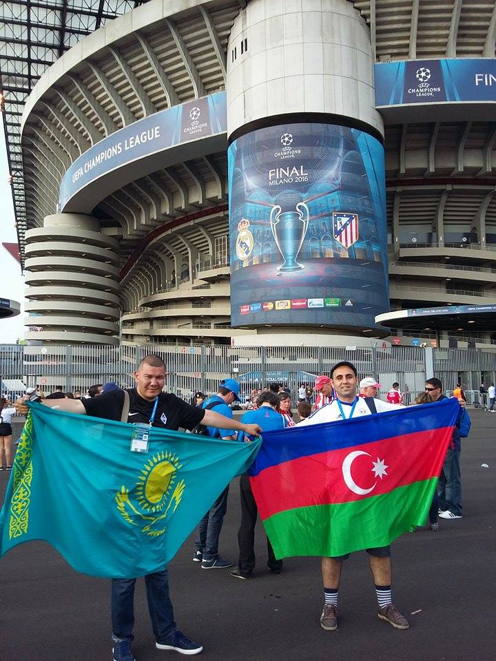 Азербайджанские болельщики в финале Лиги Чемпионов в Милане (ФОТО)