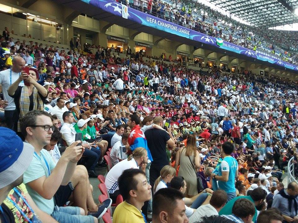 Азербайджанские болельщики в финале Лиги Чемпионов в Милане (ФОТО)