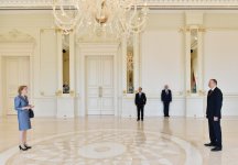Президент Ильхам Алиев принял верительные грамоты нового посла Великобритании