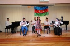 Юные музыканты выступили с концертом, посвященным Дню Республики (ФОТО)