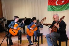 Юные музыканты выступили с концертом, посвященным Дню Республики (ФОТО)