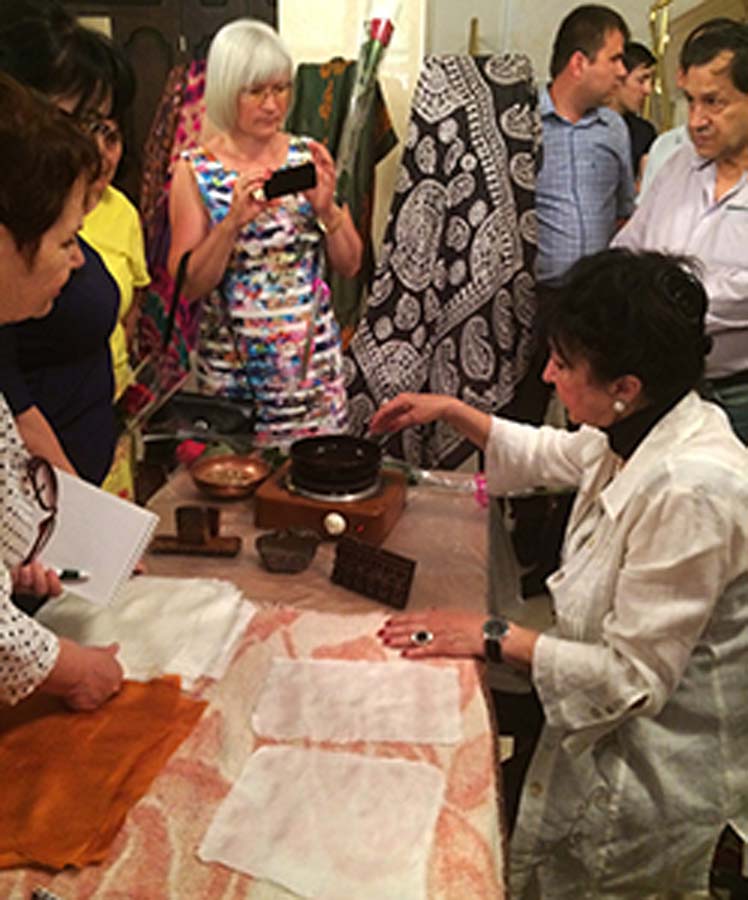 В Ташкенте состоялась презентация азербайджанского кялагаи (ФОТО)