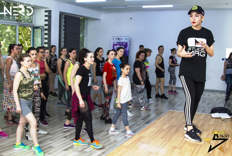 В Баку состоялся Dance Start с участием звезд телепроекта "Танцы" Адама и Алёны Гуменной (ФОТО)