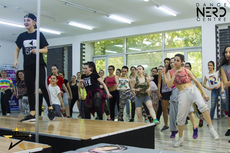 В Баку состоялся Dance Start с участием звезд телепроекта "Танцы" Адама и Алёны Гуменной (ФОТО)