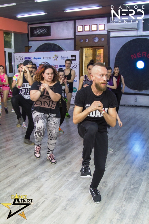 В Баку состоялся Dance Start с участием звезд телепроекта "Танцы" Адама и Алёны Гуменной (ФОТО)