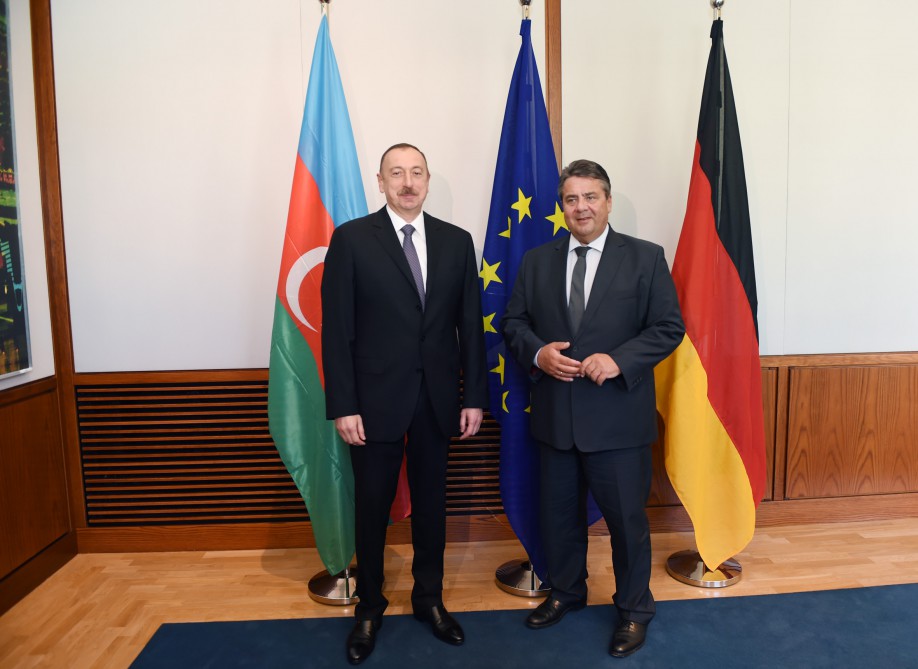 President Ilham Aliyev meets with German vice-chancellor, minister of economic affairs and energy