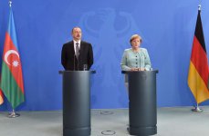 Президент Азербайджана Ильхам Алиев и Канцлер Германии Ангела Меркель выступили на пресс-конференции