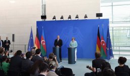 Президент Азербайджана Ильхам Алиев и Канцлер Германии Ангела Меркель выступили на пресс-конференции