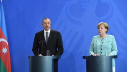 Президент Азербайджана Ильхам Алиев и Канцлер Германии Ангела Меркель выступили на пресс-конференции