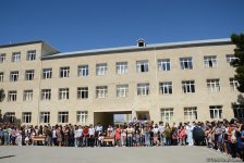 В школах Азербайджана прозвенел «последний звонок» (ФОТО)