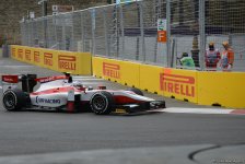 В Баку стартовала практическая сессия автогонок в классе GP2 (ФОТО)