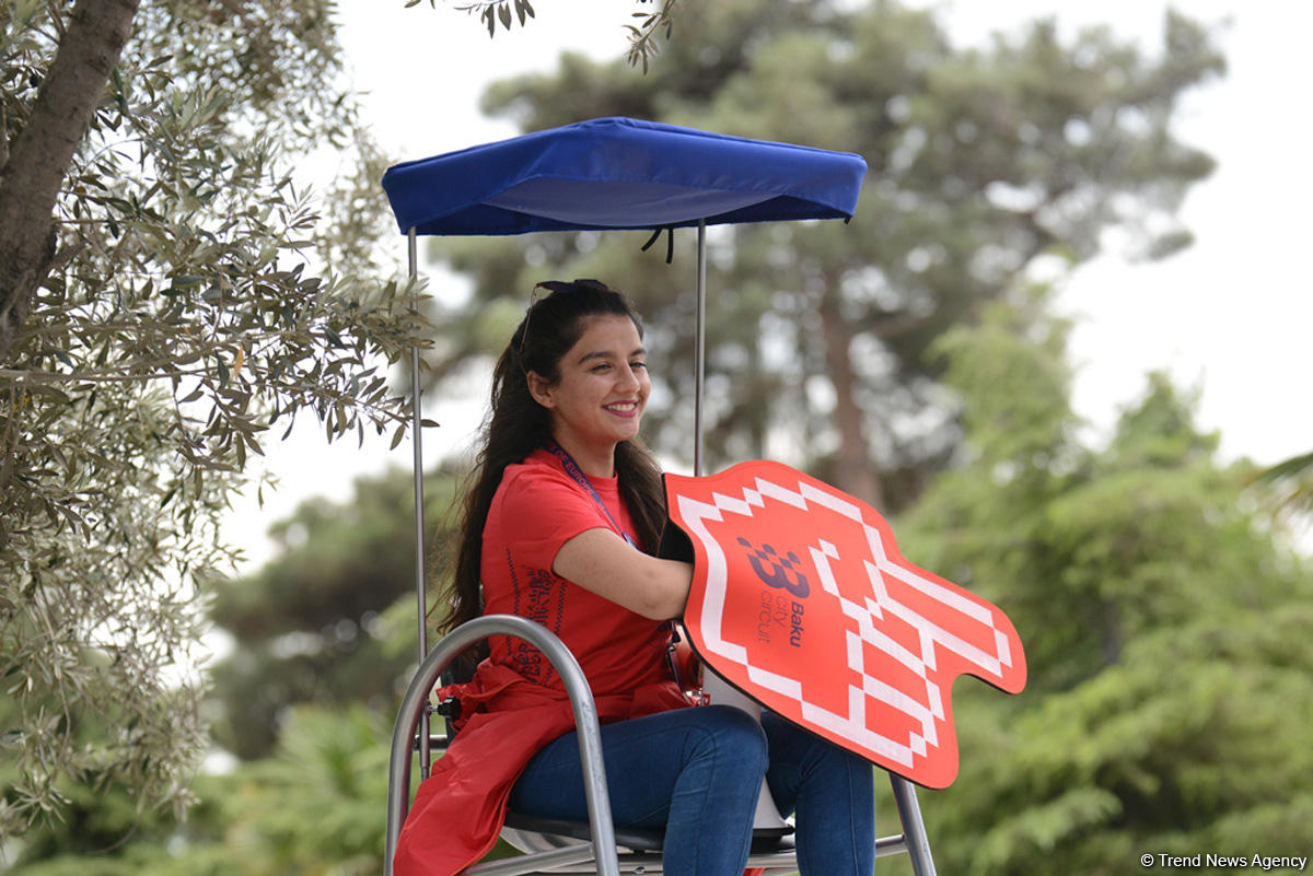Baku residents, guests enjoying Formula 1 (Photos)