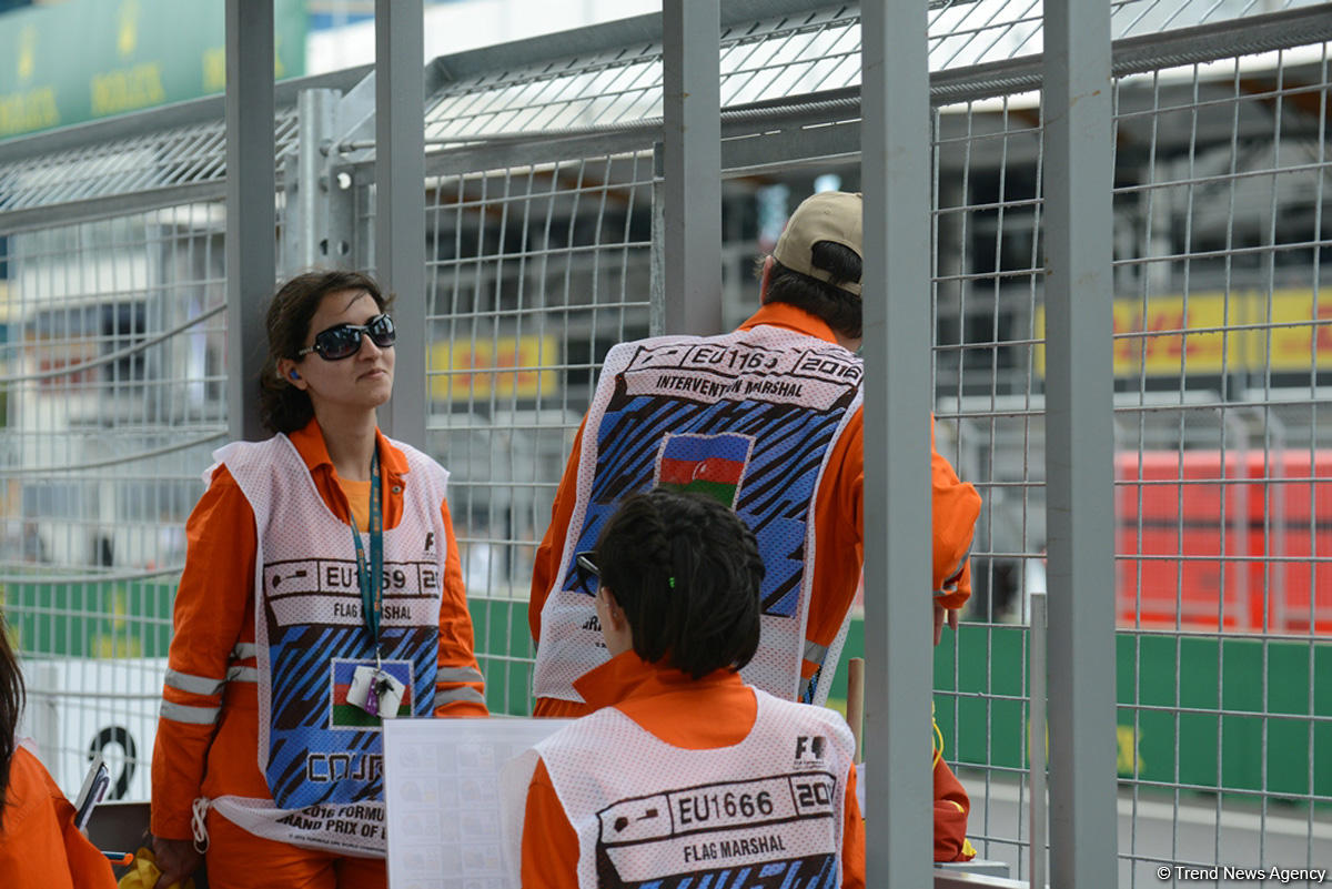 Baku residents, guests enjoying Formula 1 (Photos)