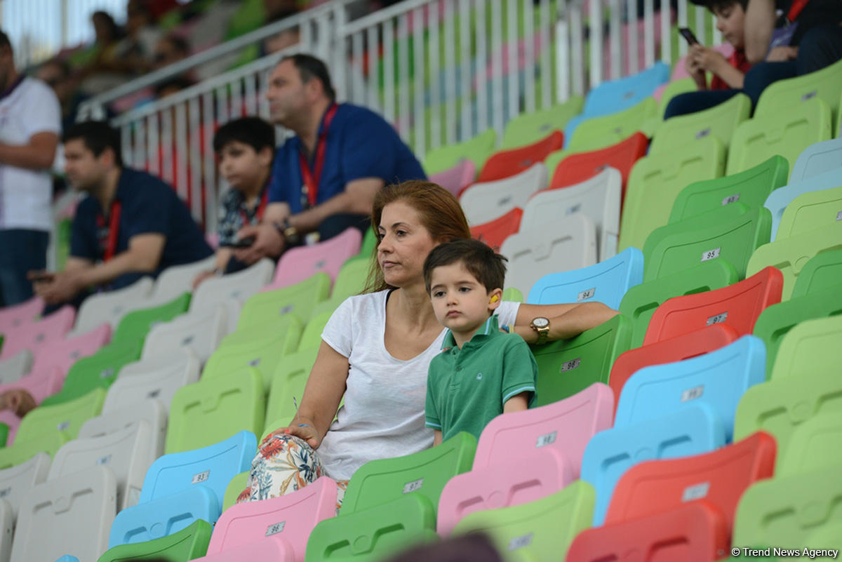 Baku residents, guests enjoying Formula 1 (Photos)