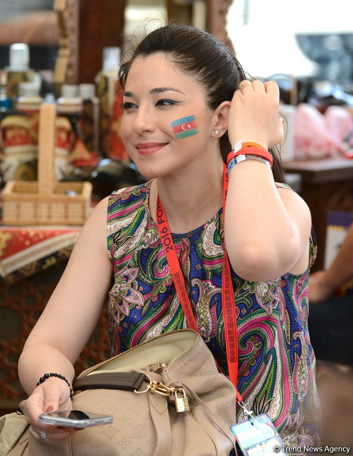 Baku residents, guests enjoying Formula 1 (Photos)