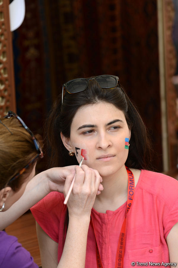 Baku residents, guests enjoying Formula 1 (Photos)