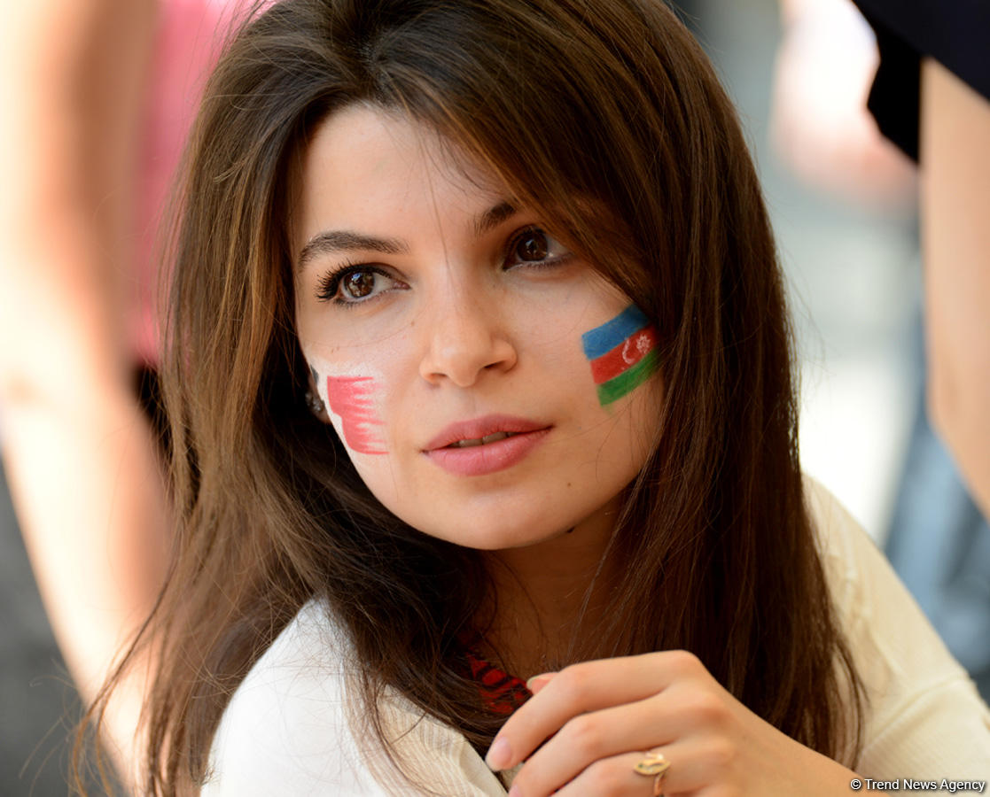 Baku residents, guests enjoying Formula 1 (Photos)