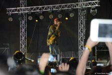 Chris Brown performs in Baku as part of F1 Grand Prix (PHOTO)