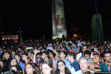 Chris Brown performs in Baku as part of F1 Grand Prix (PHOTO)