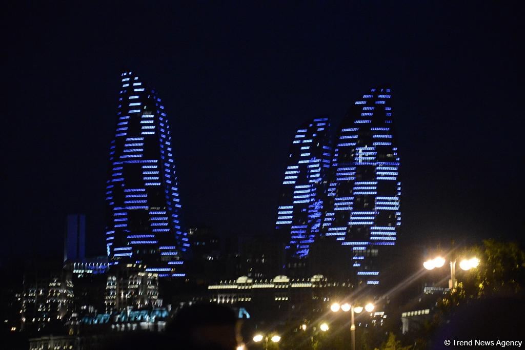 Chris Brown performs in Baku as part of F1 Grand Prix (PHOTO)