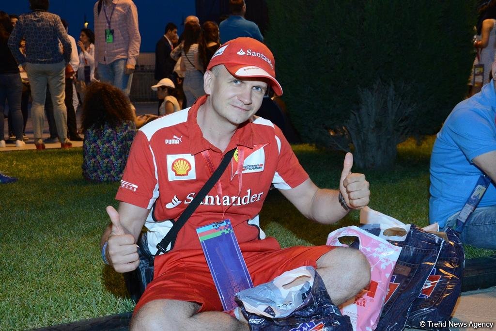 Chris Brown performs in Baku as part of F1 Grand Prix (PHOTO)