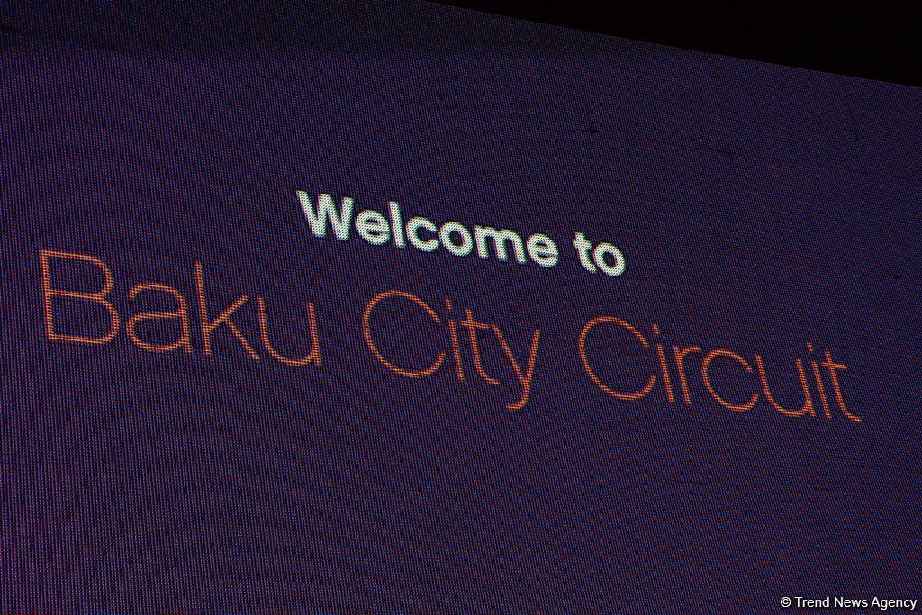 Chris Brown performs in Baku as part of F1 Grand Prix (PHOTO)